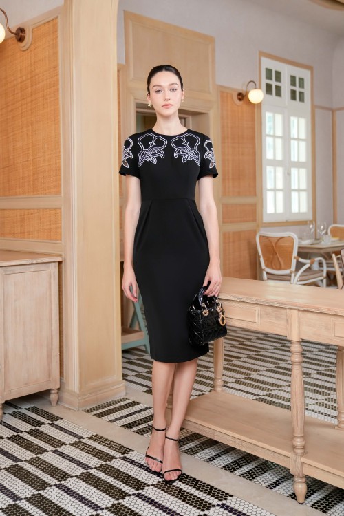 Sixdo Black Flower Embroidery Woven Pencil Dress